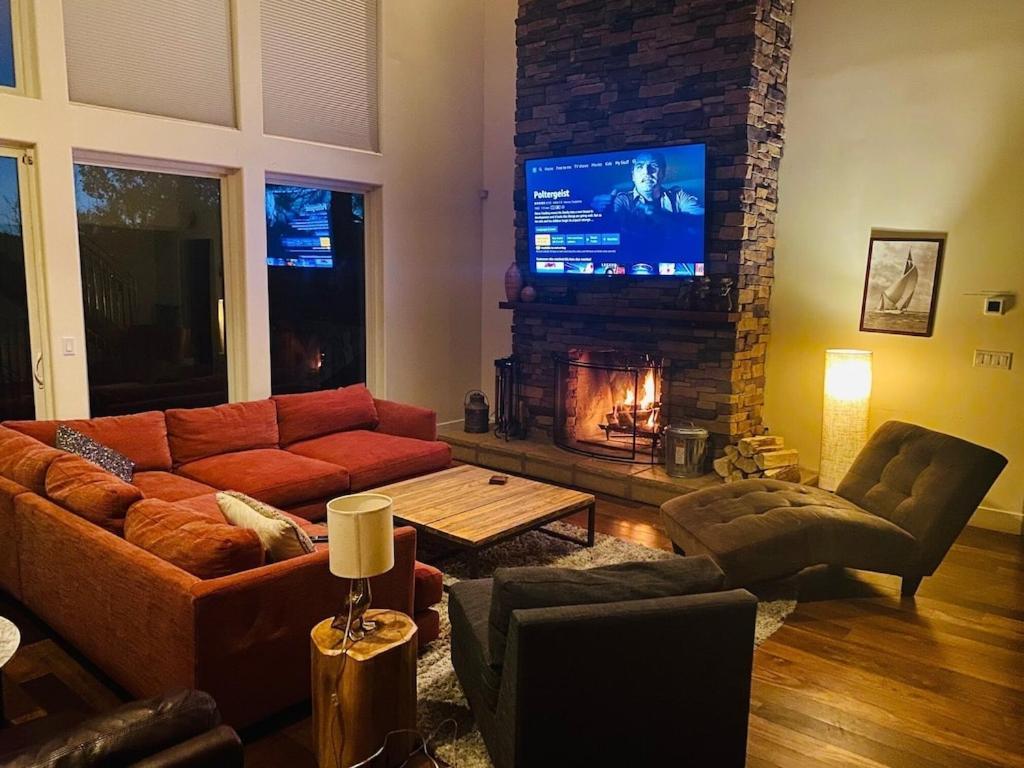 Modern 6 Bedroom Retreat, Stunning Lake Views, Close To Village! Lake Arrowhead Buitenkant foto